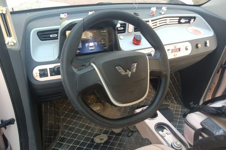 Used Wuling Hongguang MINIEV 2021 Macaron Premium Model – Lithium Iron Phosphate Steering Wheel