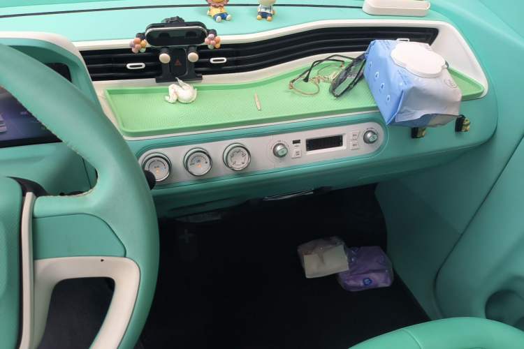 Used Wuling Hongguang MINIEV 2021 Macaron Fashion Model Lithium Iron Phosphate Audio And AC Panel