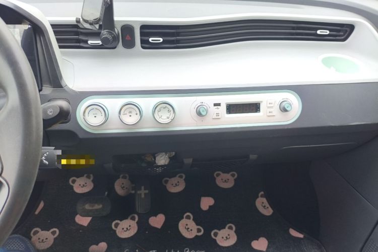 Used Wuling Hongguang MINIEV 2021 Macaron Premium Model – Lithium Iron Phosphate Audio And AC Panel