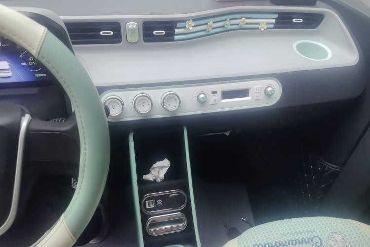Used Wuling Hongguang MINIEV 2021 Macaron Premium Model – Lithium-NMC Audio And AC Panel