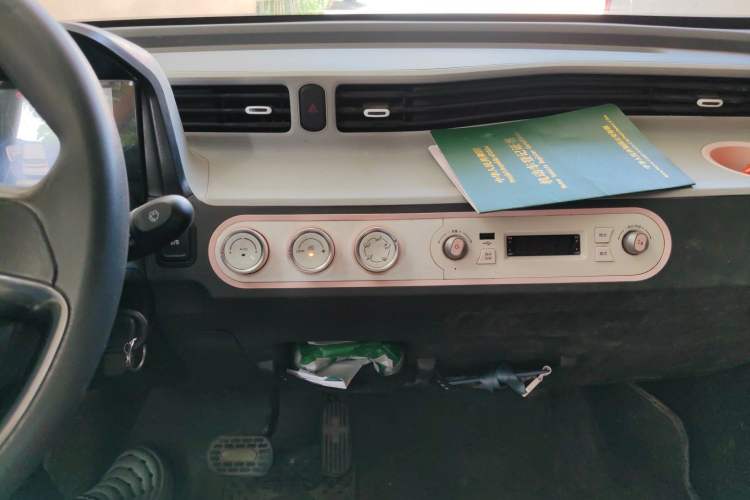 Used Wuling Hongguang MINIEV 2021 Macaron Fashion Model Lithium Iron Phosphate Audio And AC Panel