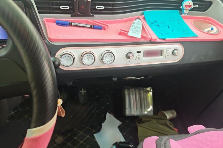 Used Wuling Hongguang MINIEV 2021 Macaron Fashion Model Lithium Iron Phosphate Audio And AC Panel