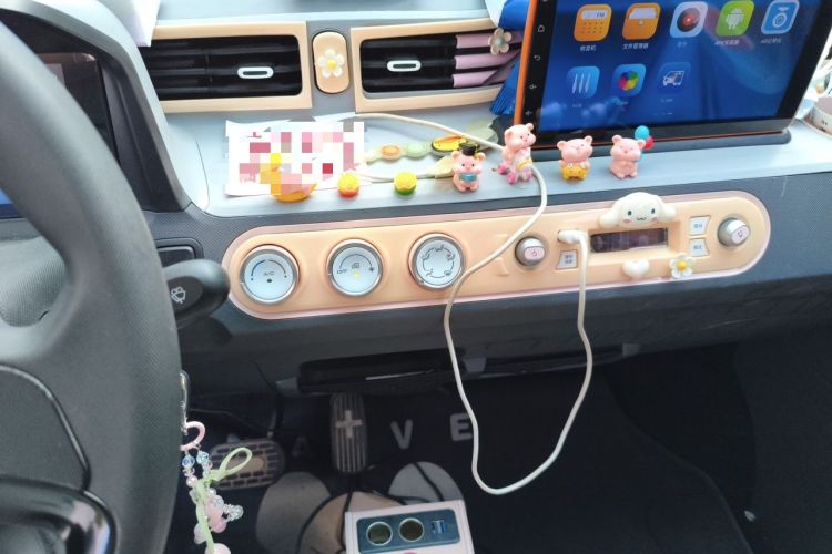 Used Wuling Hongguang MINIEV 2021 Macaron Premium Model – Lithium Iron Phosphate Audio And AC Panel