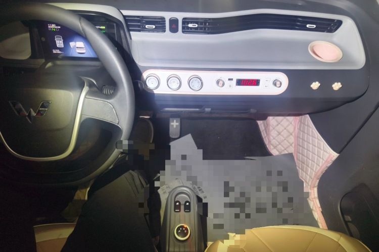 Used Wuling Hongguang MINIEV 2021 Macaron Fashion Model Lithium Iron Phosphate Audio And AC Panel