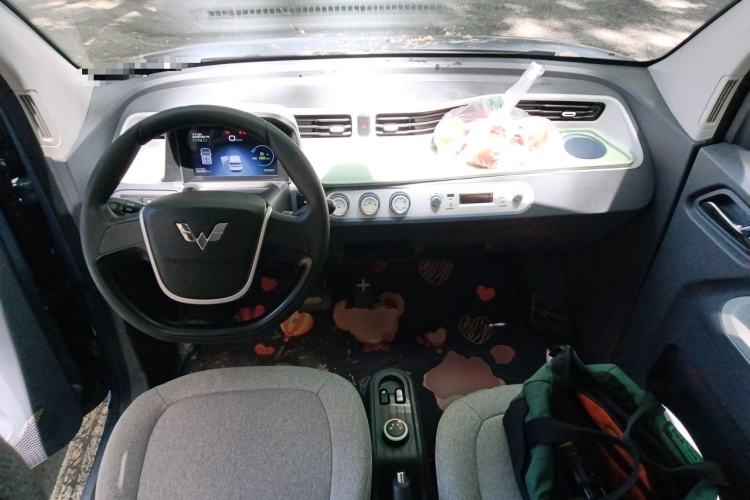 Used Wuling Hongguang MINIEV 2021 Macaron Premium Model – Lithium Iron Phosphate Center Console