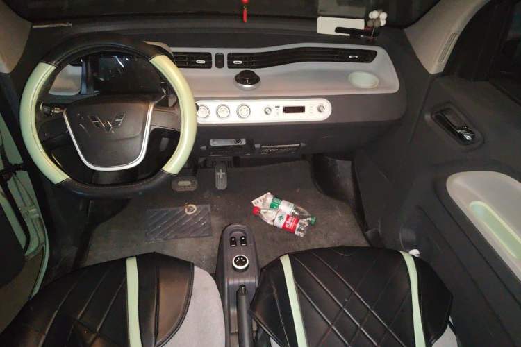Used Wuling Hongguang MINIEV 2021 Macaron Fashion Edition Lithium-Ion Battery Center Console