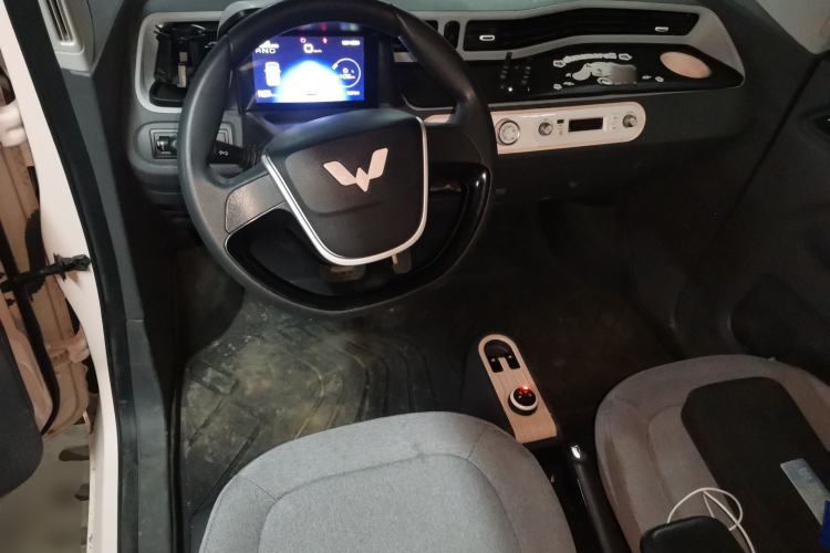 Used Wuling Hongguang MINIEV 2021 Macaron Premium Model – Lithium-NMC Center Console