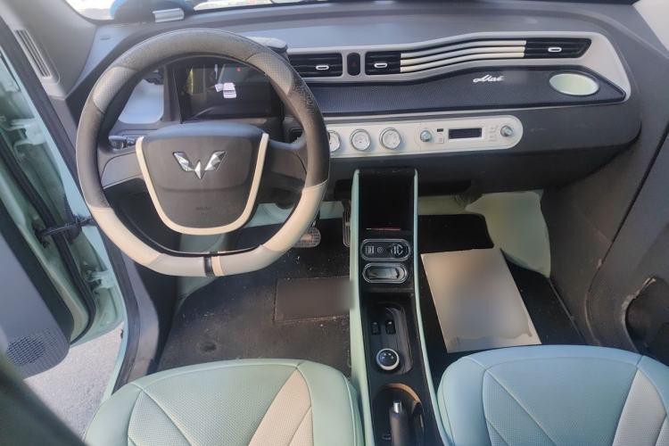 Used Wuling Hongguang MINIEV 2021 Macaron Premium Model – Lithium-NMC Center Console