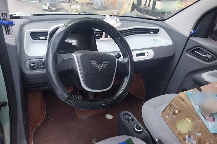 Used Wuling Hongguang MINIEV 2021 Macaron Premium Model – Lithium Iron Phosphate Center Console