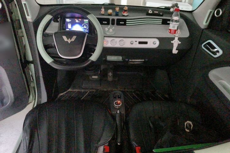 Used Wuling Hongguang MINIEV 2021 Macaron Premium Model – Lithium Iron Phosphate Center Console