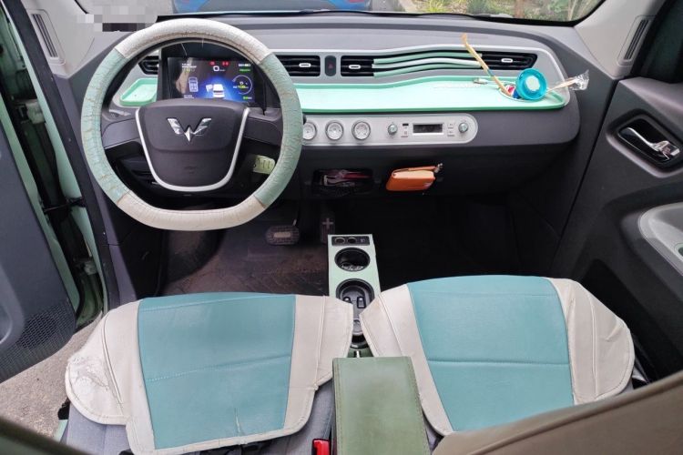 Used Wuling Hongguang MINIEV 2021 Macaron Premium Model – Lithium-NMC Center Console