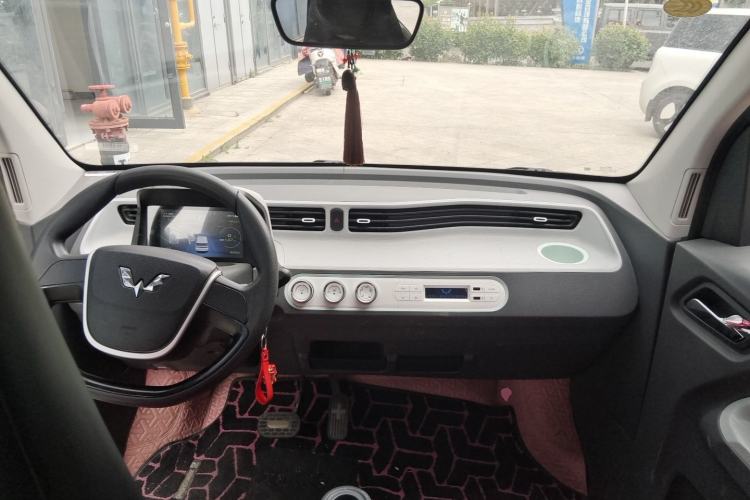 Used Wuling Hongguang MINIEV 2021 Macaron Premium Model – Lithium Iron Phosphate Center Console