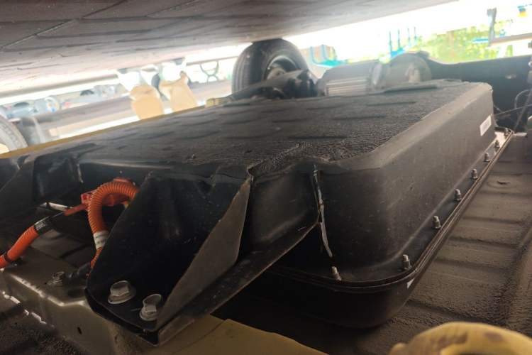 Used Wuling Hongguang MINIEV 2021 Macaron Fashion Model Lithium Iron Phosphate Chassis Front Right