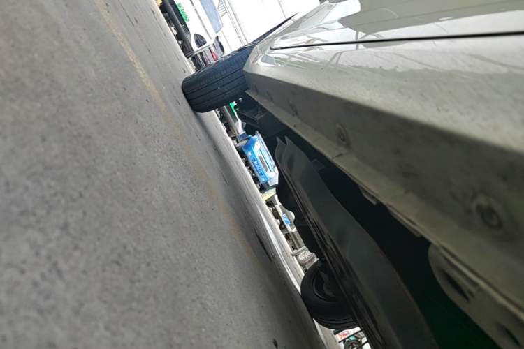 Used Wuling Hongguang MINIEV 2021 Macaron Fashion Edition Lithium-Ion Battery Chassis Front Right