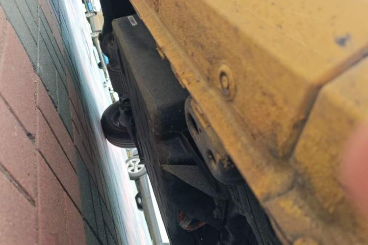 Used Wuling Hongguang MINIEV 2021 Macaron Fashion Model Lithium Iron Phosphate Chassis Front Right