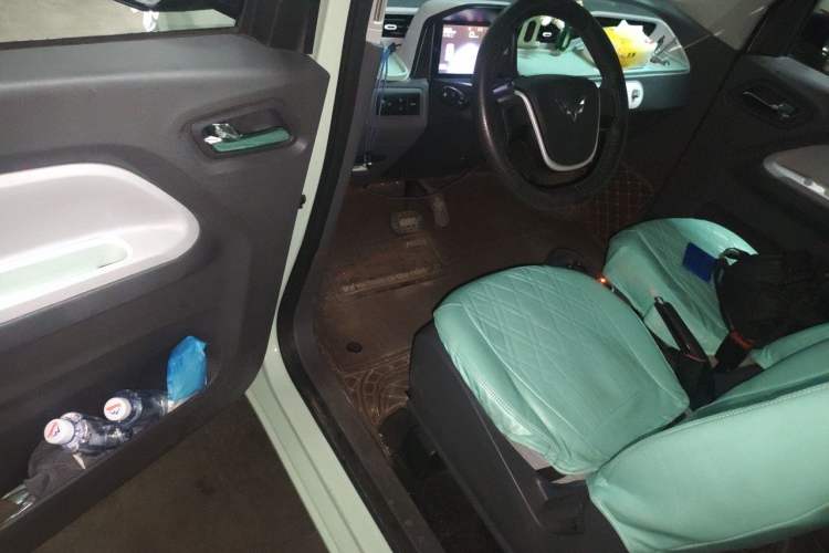 Used Wuling Hongguang MINIEV 2021 Macaron Premium Model – Lithium Iron Phosphate Driver Seat