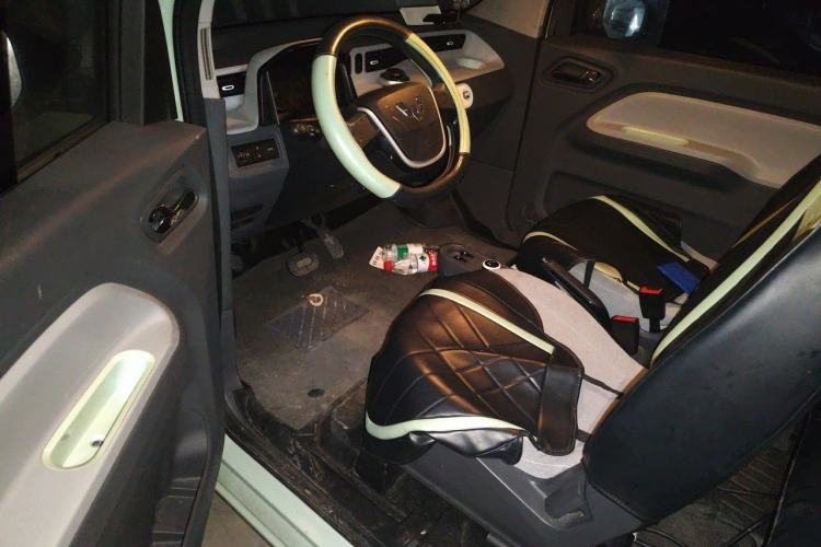 Used Wuling Hongguang MINIEV 2021 Macaron Fashion Edition Lithium-Ion Battery Driver Seat