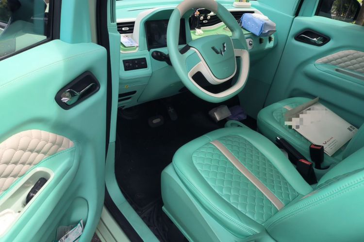 Used Wuling Hongguang MINIEV 2021 Macaron Fashion Model Lithium Iron Phosphate Driver Seat