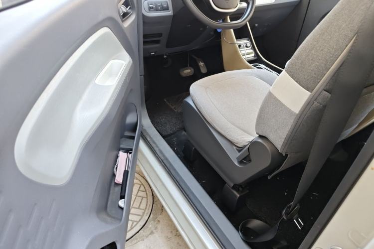 Used Wuling Hongguang MINIEV 2021 Macaron Premium Model – Lithium Iron Phosphate Driver Seat