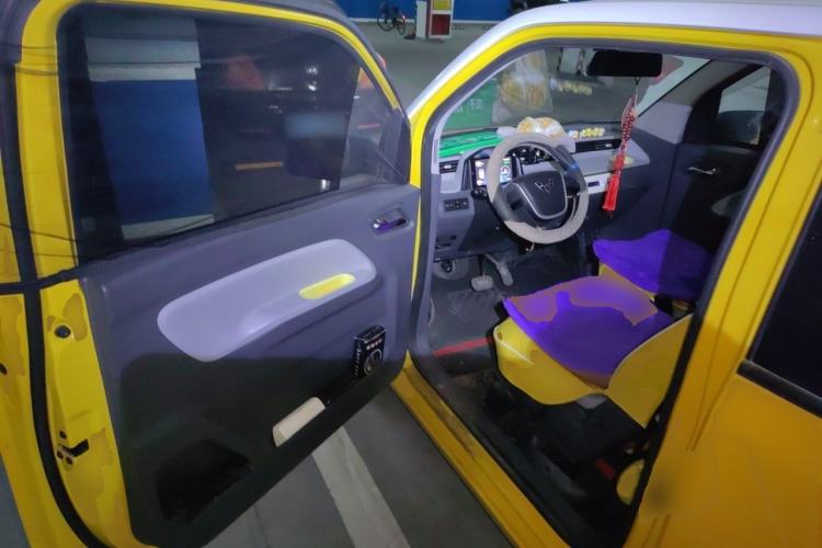 Used Wuling Hongguang MINIEV 2021 Macaron Premium Model – Lithium Iron Phosphate Driver Seat
