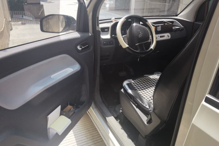 Used Wuling Hongguang MINIEV 2021 Macaron Sandwich Model 170 km Lithium Ternary Driver Seat
