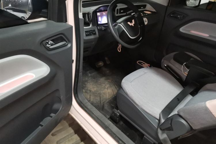 Used Wuling Hongguang MINIEV 2021 Macaron Premium Model – Lithium-NMC Driver Seat