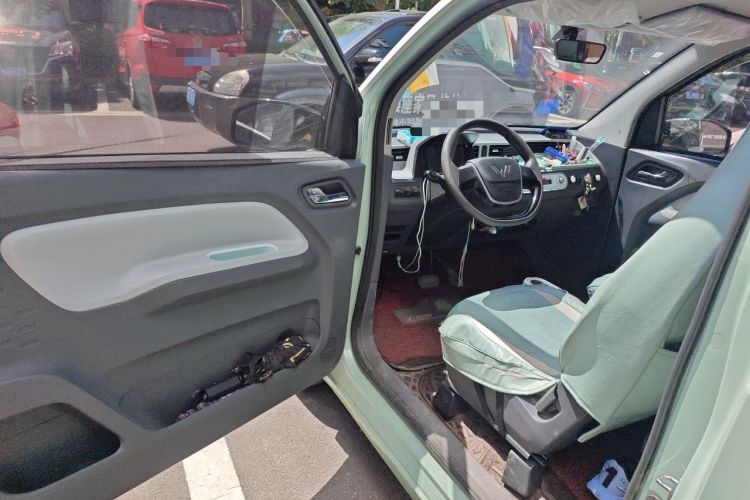 Used Wuling Hongguang MINIEV 2021 Macaron Premium Model – Lithium Iron Phosphate Driver Seat