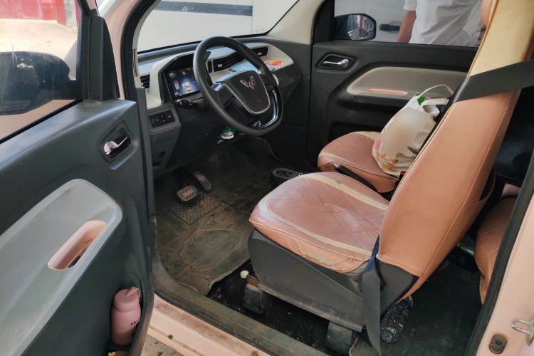Used Wuling Hongguang MINIEV 2021 Macaron Fashion Model Lithium Iron Phosphate Driver Seat