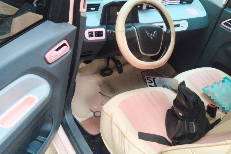 Used Wuling Hongguang MINIEV 2021 Macaron Premium Model – Lithium Iron Phosphate Driver Seat