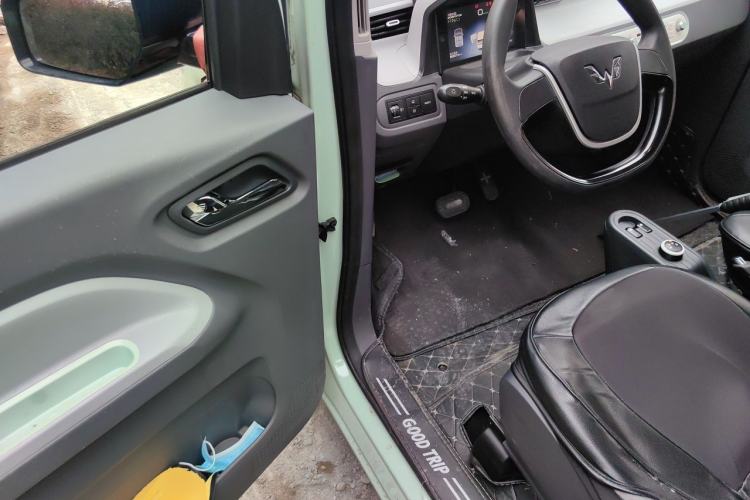 Used Wuling Hongguang MINIEV 2021 Macaron Fashion Model Lithium Iron Phosphate Driver Seat
