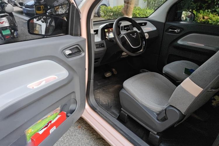 Used Wuling Hongguang MINIEV 2021 Macaron Premium Model – Lithium Iron Phosphate Driver Seat