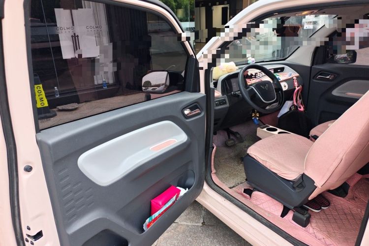 Used Wuling Hongguang MINIEV 2021 Macaron Fashion Model Lithium Iron Phosphate Driver Seat