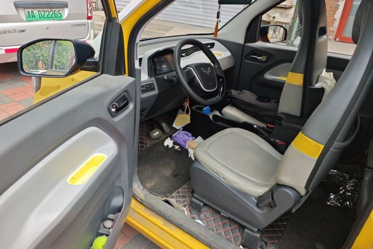 Used Wuling Hongguang MINIEV 2021 Macaron Fashion Model Lithium Iron Phosphate Driver Seat