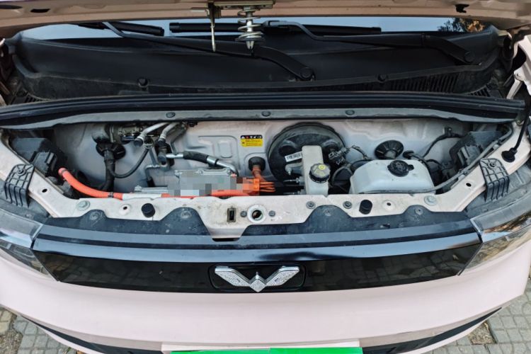 Used Wuling Hongguang MINIEV 2021 Macaron Fashion Model Lithium Iron Phosphate Engine Bay