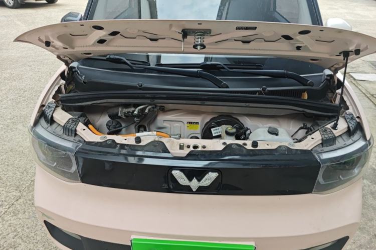 Used Wuling Hongguang MINIEV 2021 Macaron Sandwich Model 170 km Lithium Iron Phosphate Engine Bay