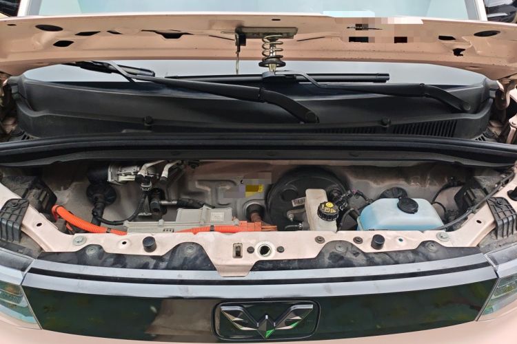 Used Wuling Hongguang MINIEV 2021 Macaron Fashion Edition Lithium-Ion Battery Engine Bay