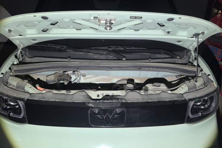 Used Wuling Hongguang MINIEV 2021 Macaron Premium Model – Lithium Iron Phosphate Engine Bay