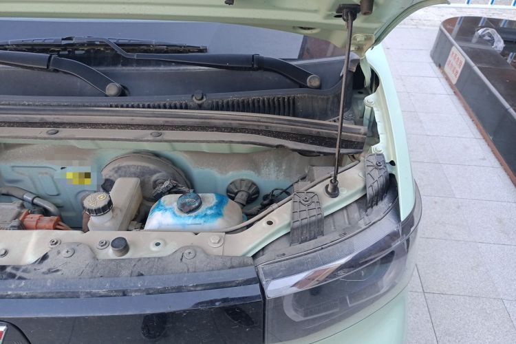 Used Wuling Hongguang MINIEV 2021 Macaron Fashion Edition Lithium-Ion Battery Engine Bay Left