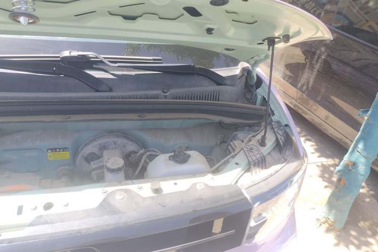 Used Wuling Hongguang MINIEV 2021 Macaron Fashion Model Lithium Iron Phosphate Engine Bay Left