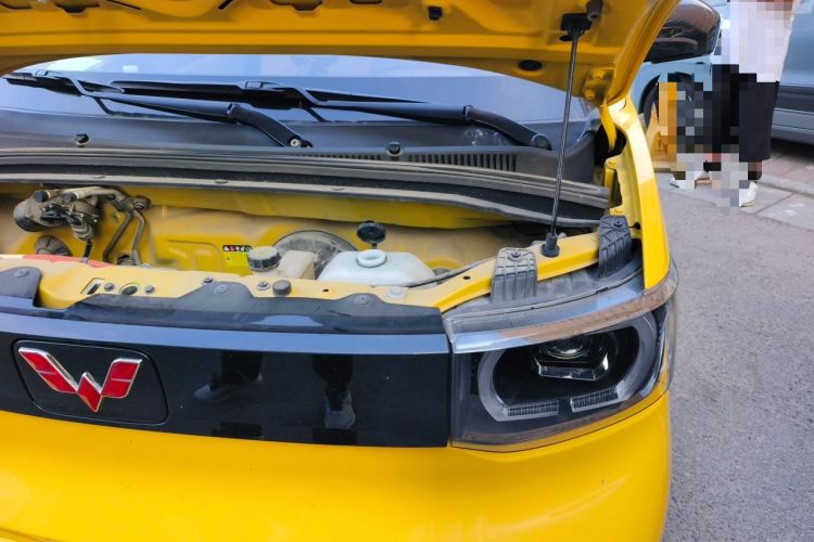 Used Wuling Hongguang MINIEV 2021 Macaron Premium Model – Lithium Iron Phosphate Engine Bay Left