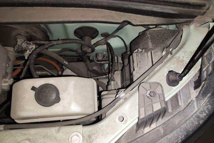 Used Wuling Hongguang MINIEV 2021 Macaron Fashion Edition Lithium-Ion Battery Engine Bay Left