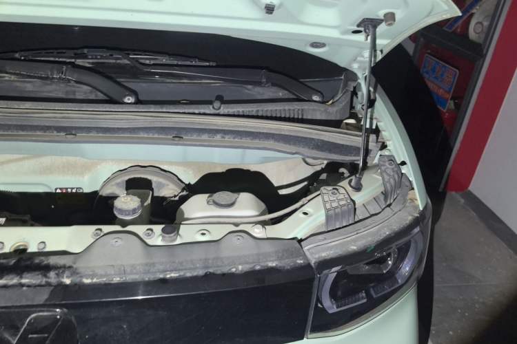 Used Wuling Hongguang MINIEV 2021 Macaron Premium Model – Lithium Iron Phosphate Engine Bay Left