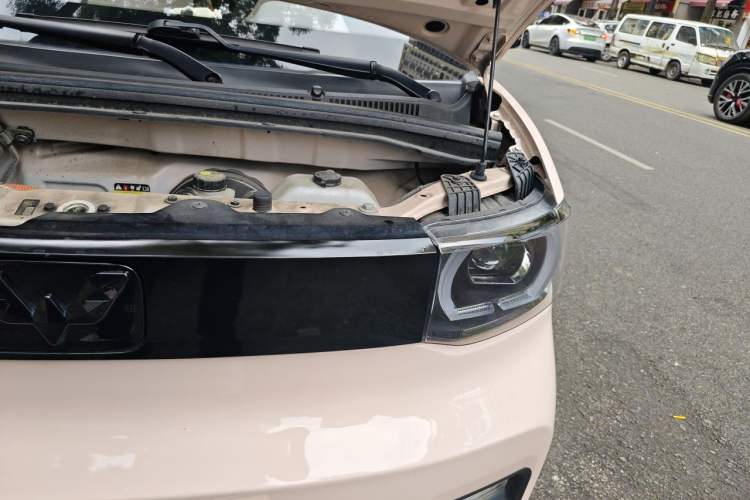 Used Wuling Hongguang MINIEV 2021 Macaron Premium Model – Lithium Iron Phosphate Engine Bay Left