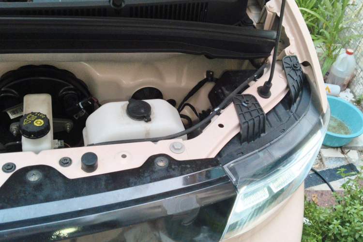 Used Wuling Hongguang MINIEV 2021 Macaron Premium Model – Lithium Iron Phosphate Engine Bay Left