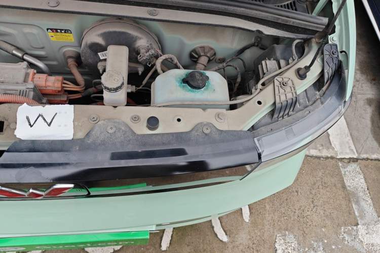 Used Wuling Hongguang MINIEV 2021 Macaron Fashion Edition Lithium-Ion Battery Engine Bay Left