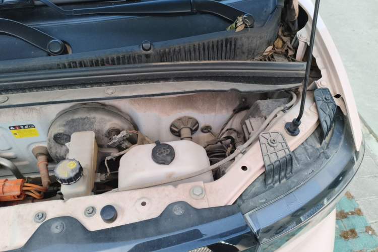 Used Wuling Hongguang MINIEV 2021 Macaron Premium Model – Lithium Iron Phosphate Engine Bay Left