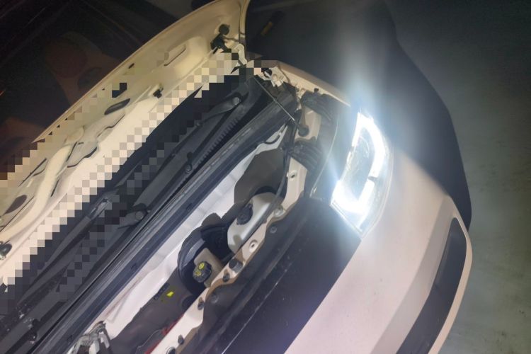 Used Wuling Hongguang MINIEV 2021 Macaron Fashion Model Lithium Iron Phosphate Engine Bay Left
