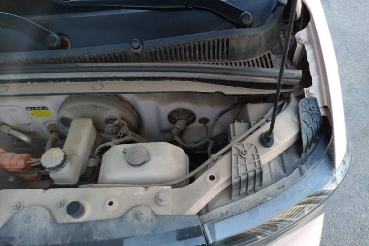 Used Wuling Hongguang MINIEV 2021 Macaron Premium Model – Lithium Iron Phosphate Engine Bay Left