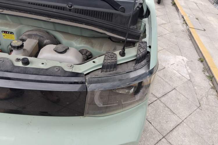 Used Wuling Hongguang MINIEV 2021 Macaron Premium Model – Lithium Iron Phosphate Engine Bay Left
