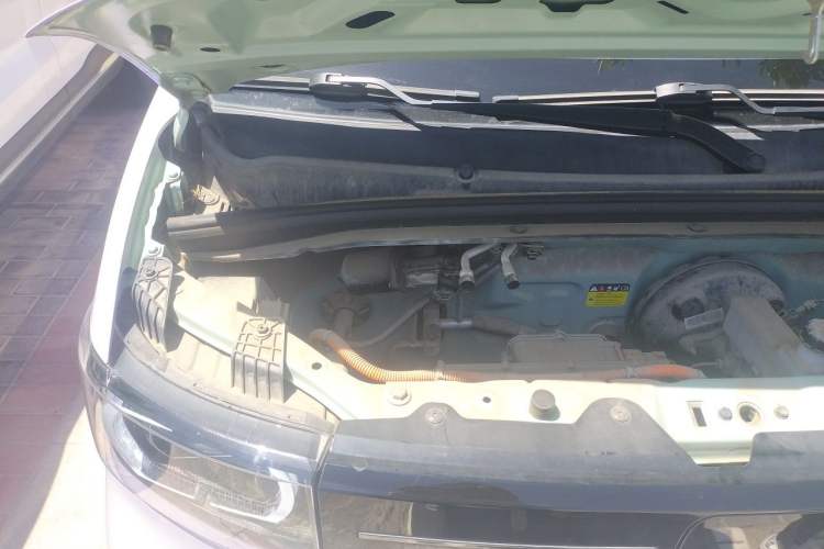 Used Wuling Hongguang MINIEV 2021 Macaron Fashion Model Lithium Iron Phosphate Engine Bay Right